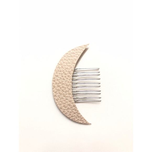 Artisan Handmade Leather Crescent Moon Celestial hair comb -cream cobble - Picture 6 of 9